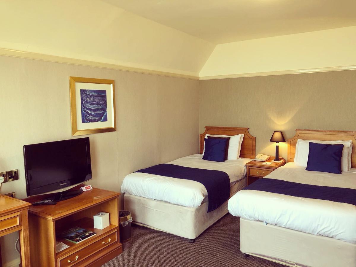 Hotel Victoria โลเวสทอฟต์ ภายนอก รูปภาพ